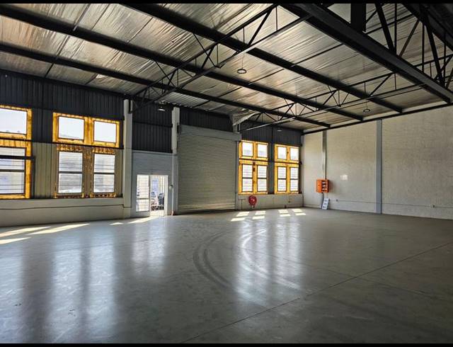 BUSINESS PROPERTY TO RENT IN BRIARDENE